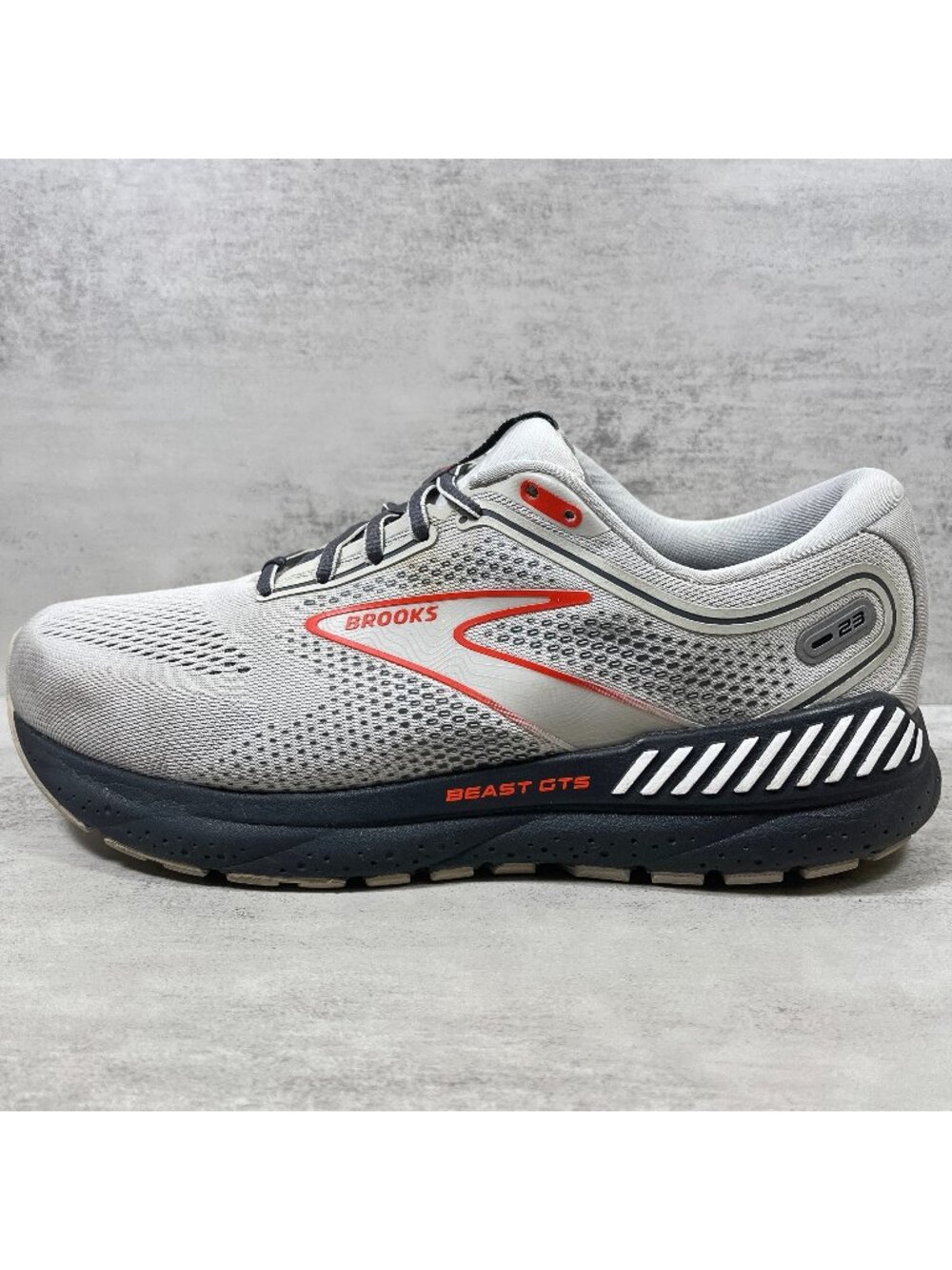 Brooks Beast GTS 23 Running Shoes - Men's Size 9 4E Extra Wide - Gray